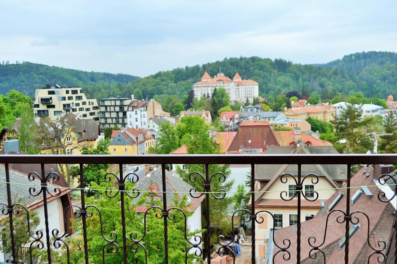 Apartments Nicol Karlovy Vary Exterior photo